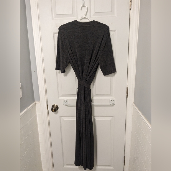 Barefoot Dreams Charcoal Robe - Picture 4 of 6